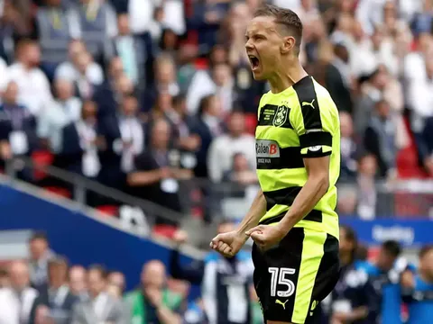 Highlights: Huddersfield 0-0 Reading (Pen: 4-3) (Chung kết play-off Championship)