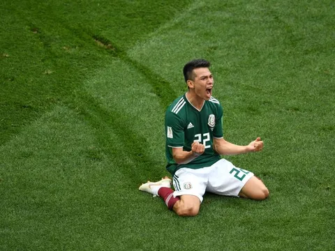 Bắn hạ cỗ xe tăng Đức: Hirving Lozano là ai mà M.U, Liverpool thèm khát?