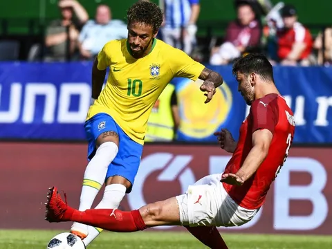 HLV Brazil: 'Neymar không có giới hạn bản thân'