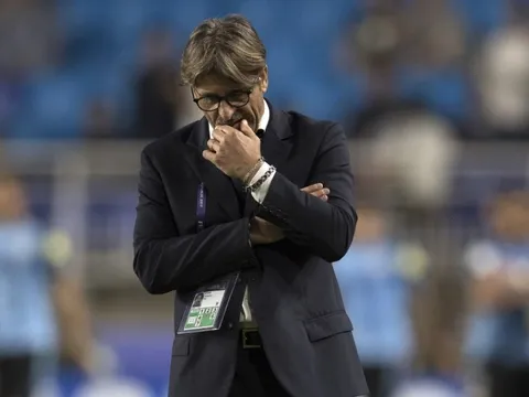 HLV Evani cúi mặt, U20 Italia tâm phục khẩu phục trước U20 Uruguay