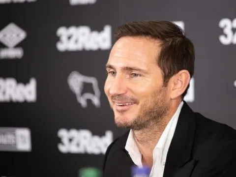 HLV Frank Lampard xác nhận đàm phán với Chelsea