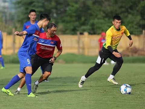 U22 Việt Nam đổi "chiến thuật", sang Malaysia ém quân sớm