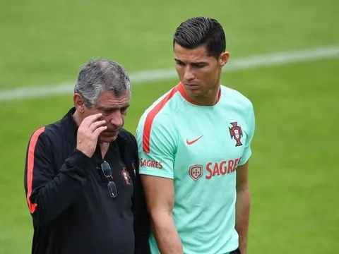 HLV Santos thông cảm cho sự tức giận của Ronaldo