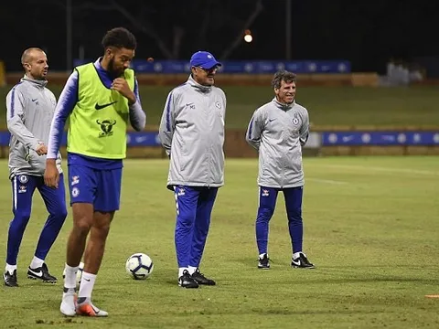 HLV Sarri làm tất cả để có màn ra mắt Chelsea hoàn hảo