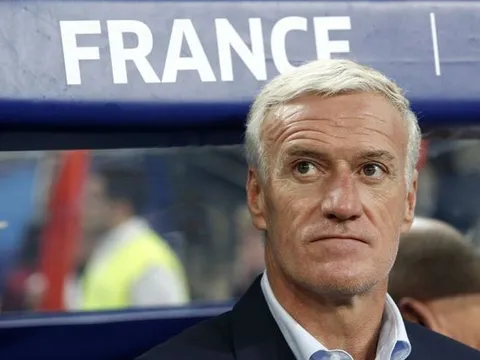 HLV tuyển Pháp nói gì khi bị Zidane đe dọa vị trí?
