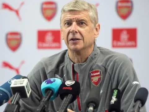HLV Wenger gây sốc trong buổi họp báo cuối cùng ở Arsenal