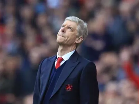 HLV Wenger lên tiếng chê bai... Chelsea