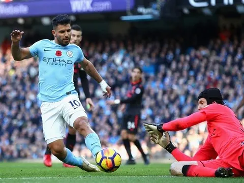 Sergio Aguero dẫn đầu đội hình hay nhất trận Arsenal vs Man City