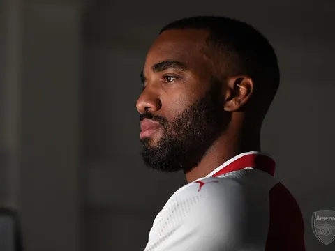 HỒ SƠ Alexandre Lacazette: Từ sư tử bất khuất đến pháo thủ siêu hạng (Kỳ 3)