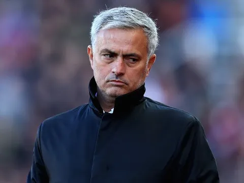 Hòa West Ham, fan Man United đã hết kiên nhẫn với Mourinho