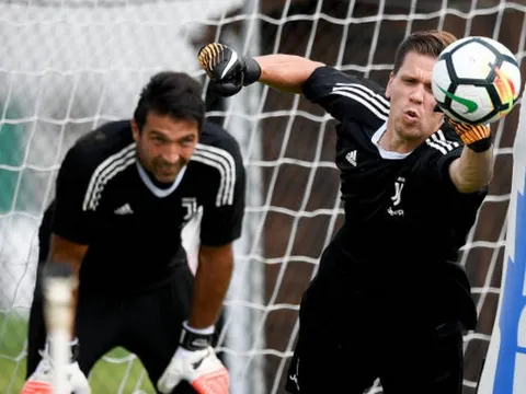 Hồi phục chấn thương, Szczesny tranh thủ biểu diễn trước mặt Buffon
