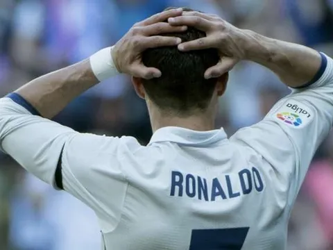 Hơn 8 năm, Ronaldo mới tệ thế này