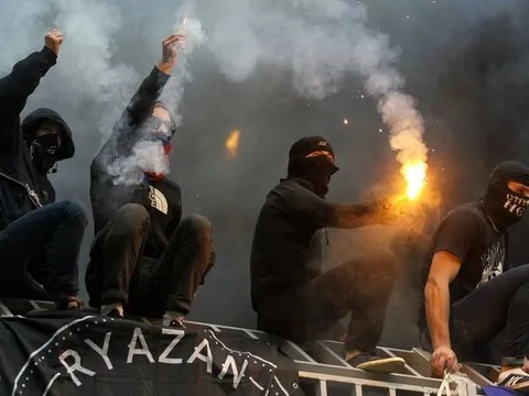 Hooligan Nga phát động 'làm thịt' World Cup 2018