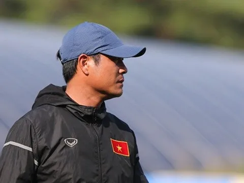HLV Hữu Thắng đi bệnh viện kiểm tra sức khỏe ở Hàn Quốc