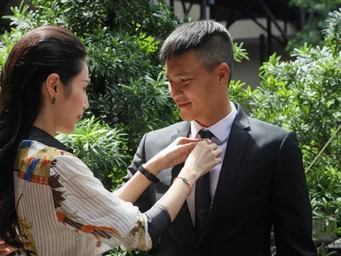 Thủy Tiên "nâng khăn sửa túi" ngày Công Vinh ra mắt học viện CV9