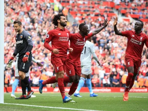 Hủy diệt West Ham, Liverpool chiếm lấy ngôi đầu của Chelsea