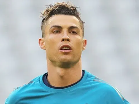 Huyền thoại Bayern phát biểu SỐC về Ronaldo