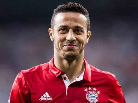 Huyền thoại ĐT Đức tuyên bố "sốc" về sao Bayern
