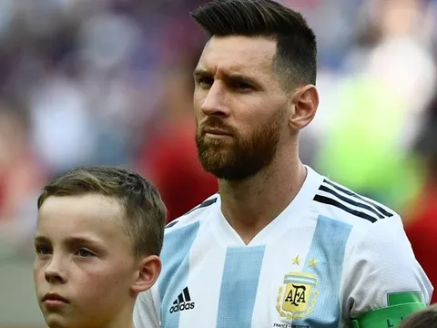 Huyền thoại World Cup chỉ trích Messi và Sampaoli