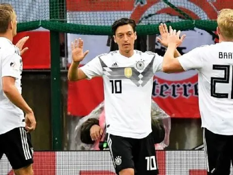 Joachim Low: "Chúng tôi còn nhiều việc phải làm"
