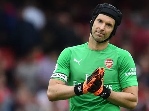 Được tin dùng trận khai màn, Cech thừa nhận vẫn chưa chắc suất bắt chính tại Arsenal