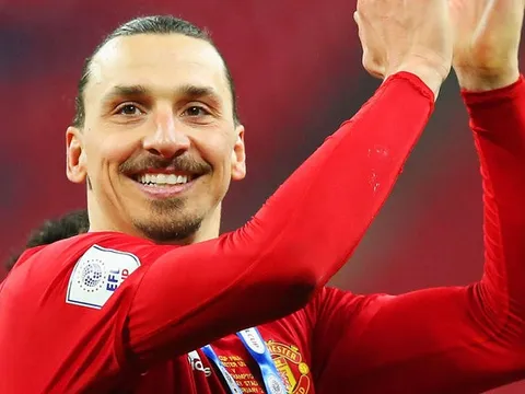 Ibra đang 'gánh' cả Manchester United