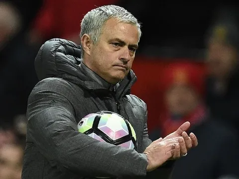Ibra: "Đội hình Man Utd như thế này, Mourinho làm vậy đã là quá giỏi"