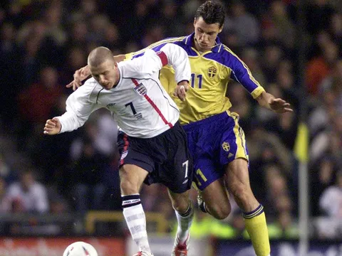Ibrahimovic méo mặt với Bekcham vì lỡ cá cược trận Anh - Thụy Điển