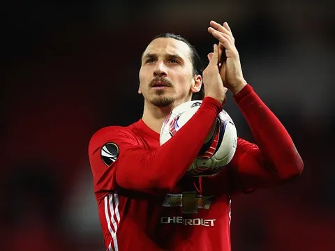 Ibrahimovic sắp trở thành đồng đội của Ashley Cole