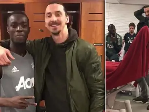 Ibrahimovic trở lại, đại náo phòng thay đồ Man Utd