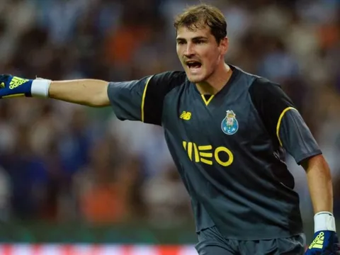 Iker Casillas sắp hồi hương