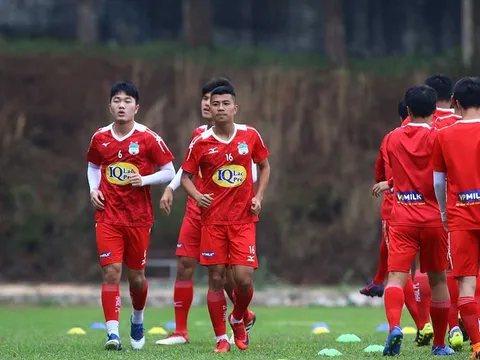 Mạnh mẽ trên sân tập, sao HAGL sẵn sàng hạ gục Nam Định