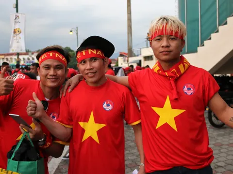 Bắt đầu nóng không khí trận Việt Nam - Indonesia