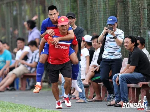 Đức Huy gặp chấn thương không tưởng ở U22 Việt Nam
