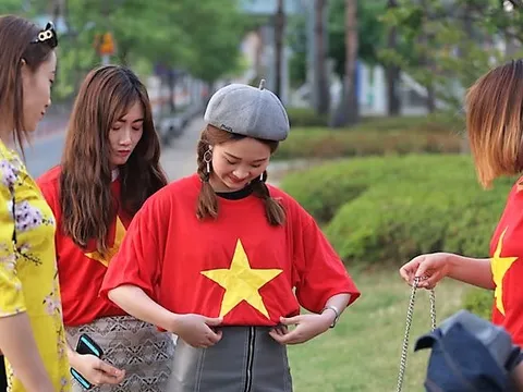 Điểm tin bóng đá Việt Nam tối 21/05: Fan nữ xinh đẹp cổ vũ U20 Việt Nam
