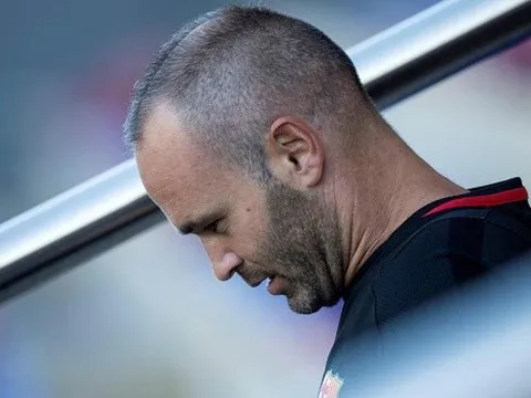 Iniesta thừa nhận tương lai tại Barca đang bị lung lay