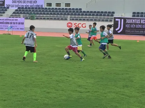 Xem buổi tuyển quân đầu tiên của Học viện bóng đá Juventus Việt Nam