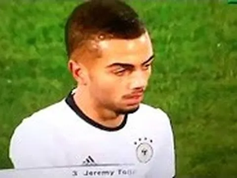 Jeremy Toljan, người sẽ thay thế Walker tại Tottenham?