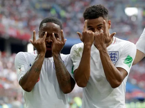 Lý giải động tác ăn mừng bàn thắng của Lingard vào lưới Panama