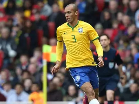 HLV Tite đã xác định cặp trung vệ cho đội tuyển Brazil