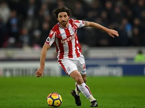 Củng cố lực lượng, tân binh Premier League nhắm sao Stoke City