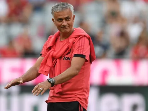 Mourinho chỉ ra cầu thủ xin được vắng mặt ở trận Leicester City
