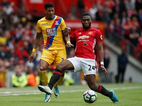Josh Harrop ra mắt hoàn hảo, Man Utd "kết liễu" Palace sau 20 phút