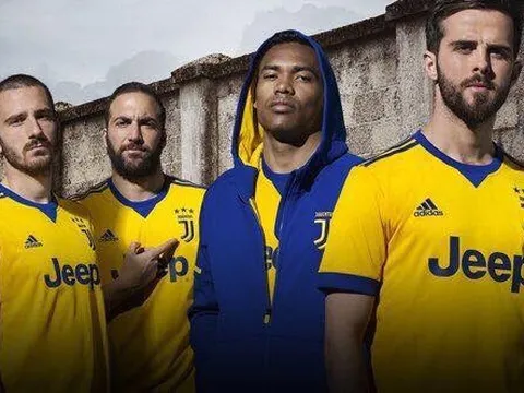 Juventus khoe ảnh, Chelsea chỉ biết câm nín
