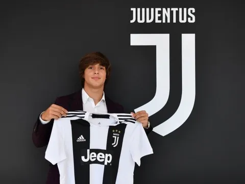 Juventus tiếp tục 'xâm lược' Tây Ban Nha bằng hợp đồng với cầu thủ Barca
