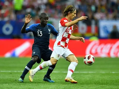 N'Golo Kante đá chung kết World Cup với bệnh viêm dạ dày