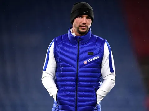 "Kẻ thách thức Big Six" nhắm mua bom xịt Chelsea