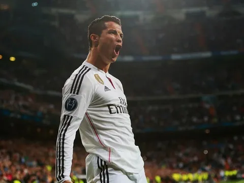 Kẻ thắng, người thua trong vụ Ronaldo cập bến Juve