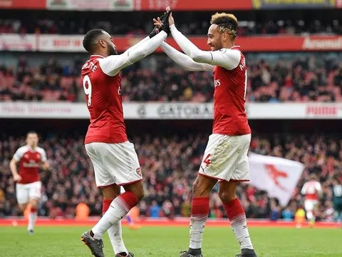 Khác Sir Alex, Giáo sư để lại cho Arsenal nhiều "di sản"