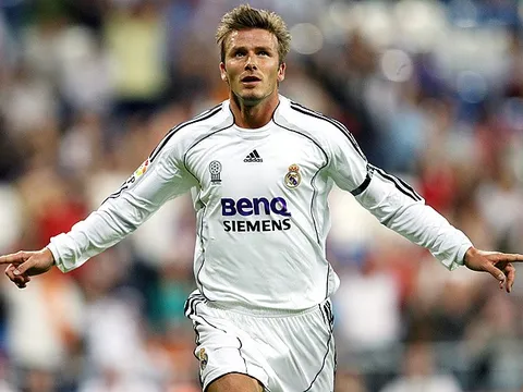 Khi Beckham đứng trước chấm đá phạt